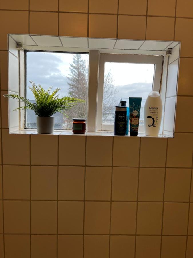 Apartment With 2 Bedrooms Hafnarfjörður Esterno foto